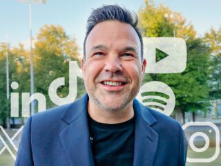 Tus clientes no confían en logos. Confían en personas.